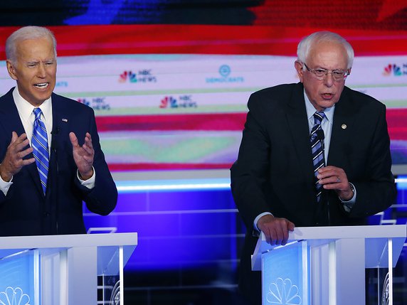 Joe Biden (à gauche) a creusé mardi un peu plus son avance sur son rival Bernie Sanders (à droite) (archives). © KEYSTONE/AP/Wilfredo Lee