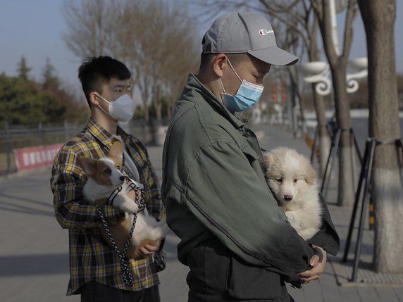 Les restrictions commencent à être levées dans les régions de la Chine confinées à cause du coronavirus (archives). © KEYSTONE/EPA/WU HONG