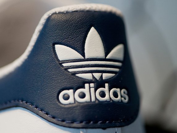 Adidas a réalisé un bénéfice de près de 2 milliards d'euros en 2019 (archives). © KEYSTONE/DPA/DANIEL KARMANN