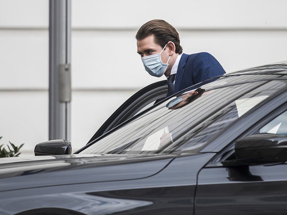 Le chancelier Sebastian Kurz porte le masque © KEYSTONE/EPA/CHRISTIAN BRUNA