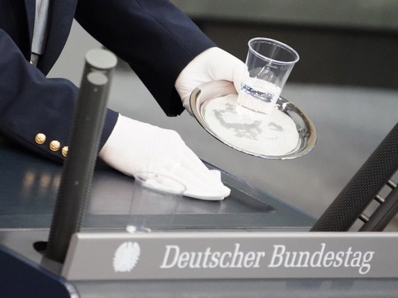 L'Allemagne a subi un recul de 2,2% de son produit intérieur brut (PIB) au premier trimestre, en raison du coronavirus, entrant officiellement en récession. © KEYSTONE/EPA/CLEMENS BILAN