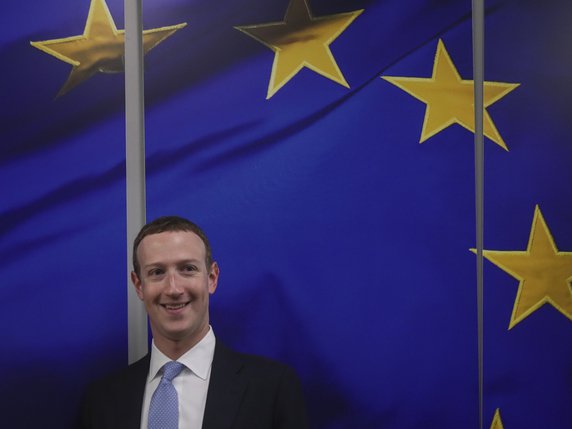 Le patron de Facebook, Mark Zuckerberg s'est entretenu avec le Commissaire européen au marché intérieur, Thierry Breton (archives). © KEYSTONE/AP/Francisco Seco