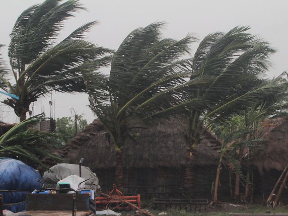 Amphan a touché terre mercredi en fin de journée au sud de Calcutta, accompagné de vents autour de 165 km/h et de pluies diluviennes. © KEYSTONE/EPA/STR