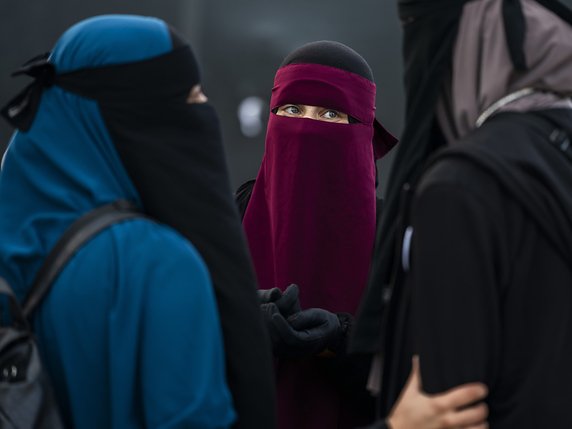 Le port de la burqa ou du niqab est un phénomène marginal en Suisse, ont rappelé plusieurs orateurs opposés à l'initiative du comité d'Egerkingen (archives). © KEYSTONE/EPA RITZAU SCANPIX/MARTIN SYLVEST