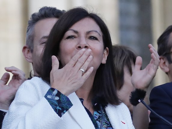 La maire socialiste de Paris, Anne Hidalgo, a été réélue. © KEYSTONE/AP/Christophe Ena
