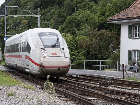 La capacité de transport du groupe atteindra, grâce à ces nouvelles rames, 13'000 places, indique la Deutsche Bahn, qui souhaite "augmenter, dans les prochaines années, l'ensemble de la flotte longue distance de 20% (archives). © KEYSTONE/PETER SCHNEIDER