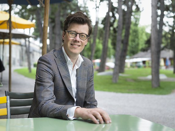 Jan-Friedrich Missfelder, professeur d'histoire à l'Université de Bâle et co-fondateur du podcast "Cliocast", une plate-forme de discussion avec les historiens. © KEYSTONE/GAETAN BALLY