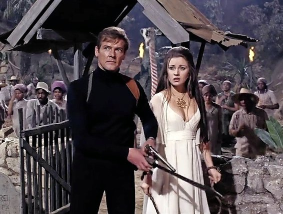 Pour son premier James Bond, Roger Moore est aux prises avec un culte vaudou.  © EON Productions