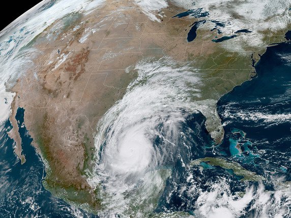 L'ouragan Delta s'approche de la Louisiane, accompagné de vents soufflant à 185 km/h. © KEYSTONE/AP