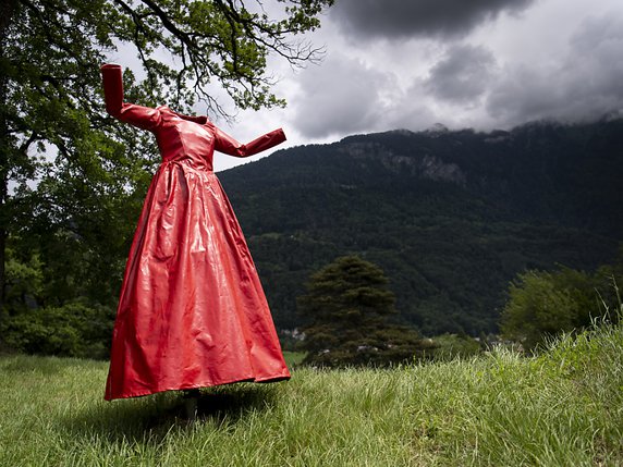 Les oeuvres se découvrent en cheminant dans le parc (archives). © KEYSTONE/LAURENT GILLIERON