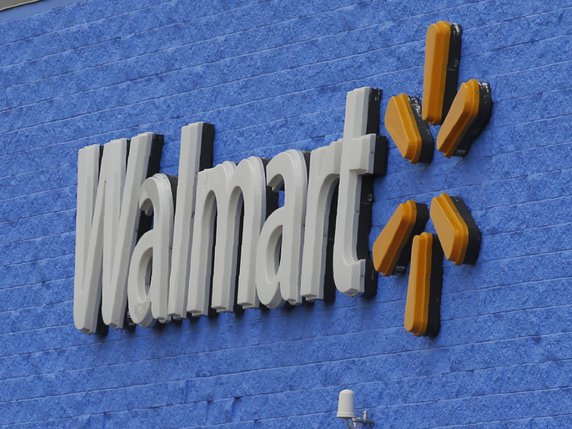 Le géant américain de la distribution Walmart a décidé de remettre les armes et munitions dans ses rayons, un jour après avoir décidé de les retirer (archives). © KEYSTONE/AP/Sue Ogrocki