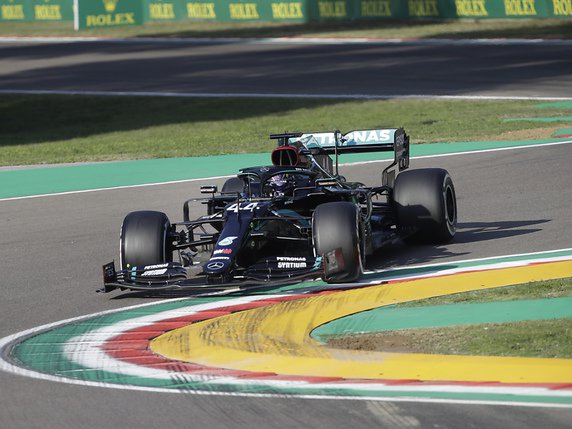 Lewis Hamilton s'est montré le plus rapide des essais libres. © KEYSTONE/AP/Luca Bruno