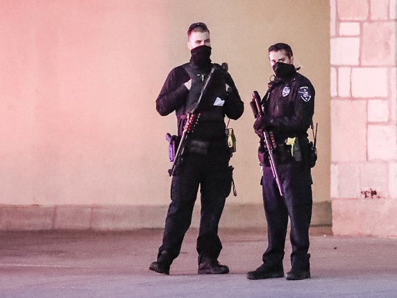 Le suspect a pu s'enfuir avant l'arrivée de la police. © KEYSTONE/EPA/TANNEN MAURY