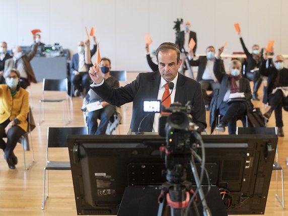 Le président du PDC Gerhard Pfister a exhorté ses troupes samedi à voter pour la fusion du parti avec le PBD et pour un changement de nom. © KEYSTONE/ENNIO LEANZA