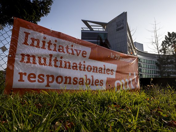 Le sort de l'initiative sur les entreprises responsables se joue dimanche (archives). © KEYSTONE/JEAN-CHRISTOPHE BOTT
