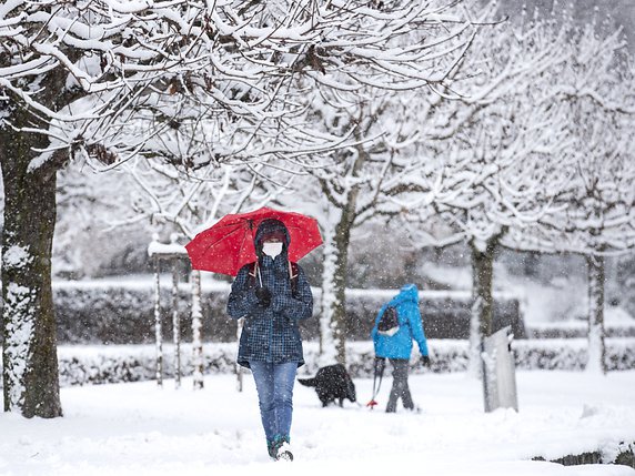 Il a neigé entre 4 et 10 cms en basse altitude. © KEYSTONE/ALEXANDRA WEY