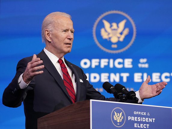 Joe Biden a dévoilé le programme qu'il entend mettre en oeuvre à la Maison Blanche, pour accélérer l'immunisation des Américains contre le Covid-19. © KEYSTONE/AP/Matt Slocum