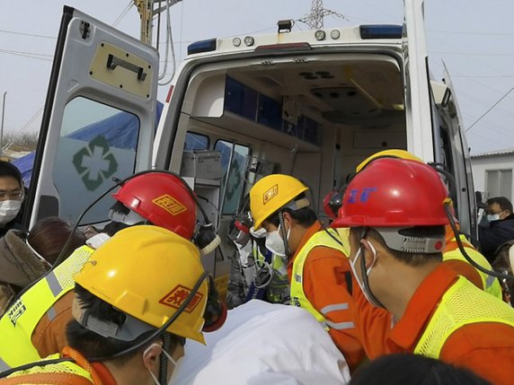 Les opérations de sauvetage sont suivies avec angoisse dans toute la Chine (image d'illustration). © KEYSTONE/AP/Luan Qincheng