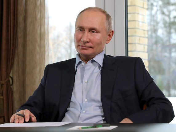 Le président russe Vladimir Poutine estime que l'accord avec les Etats-Unis pour prolonger l'accord de réduction des armes nucléaires stratégiques est "un pas dans la bonne direction" (archives). © KEYSTONE/AP/Mikhail Klimentyev