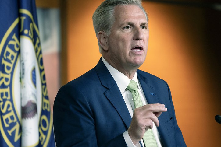 Kevin McCarthy a rencontré le président Joe Biden avec les autres dirigeants du Congrès (archives). © KEYSTONE/AP/Jacquelyn Martin