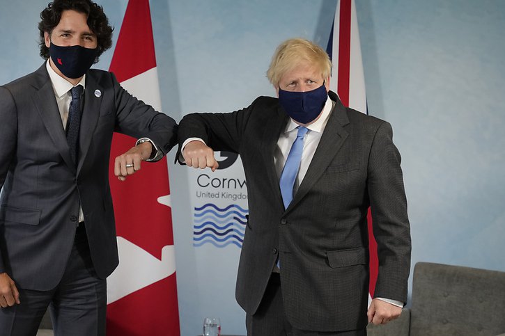 Boris Johnson, ici en compagnie de Premier ministre canadien Justin Trudeau. © KEYSTONE/AP/Alastair Grant