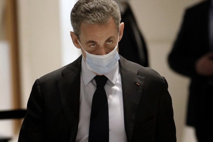 Pour Nicolas Sarkozy, le prix de ses meetings était "parfaitement en ligne" avec ceux de son opposant François Hollande. © KEYSTONE/AP/Christophe Ena