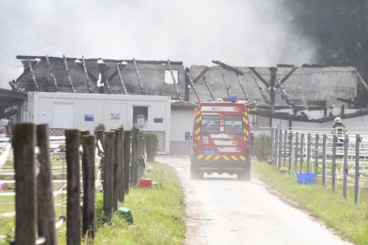 L'Institut équestre national d'Avenches avait notamment été pris pour cible par le pyromane en juillet 2017 (archives). © KEYSTONE/CHRISTIAN BRUN