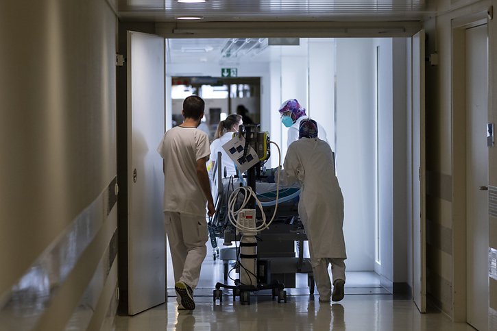 Plus de 29'500 personnes ont été hospitalisées en Suisse depuis le début de la pandémie (image d'illustration). © KEYSTONE/ALESSANDRO DELLA VALLE