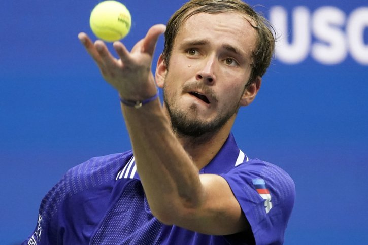 Daniil Medvedev s'est montré très solide en finale à New York © KEYSTONE/AP/John Minchillo