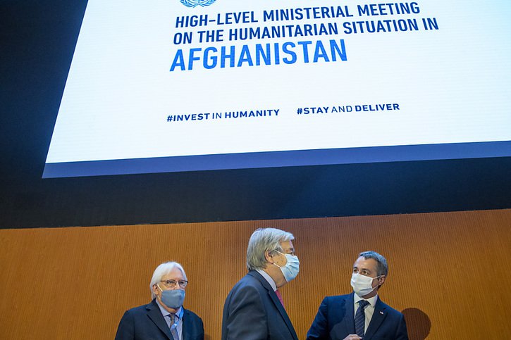 La Suisse (représentée ici par le conseiller fédéral Ignazio Cassis, à droite) souhaite qu'un mécanisme d'investigation internationale sur les exactions en Afghanistan porte sur tous les acteurs et pas seulement les entités afghanes (archives). © KEYSTONE/SALVATORE DI NOLFI