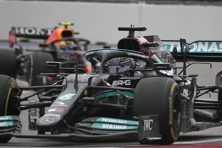 Lewis Hamilton s'impose à Sotchi, 100e victoire en carrière © KEYSTONE/AP/Sergei Grits