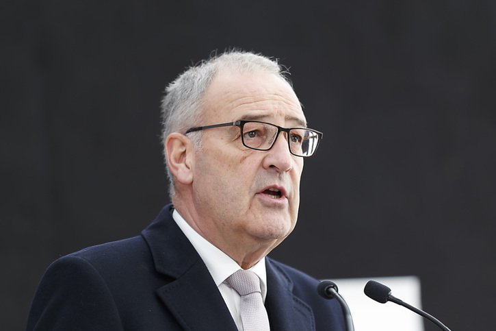 Il est possible que les entreprises doivent encore recourir au chômage partiel l'année prochaine, estime Guy Parmelin (archives). © KEYSTONE/CYRIL ZINGARO