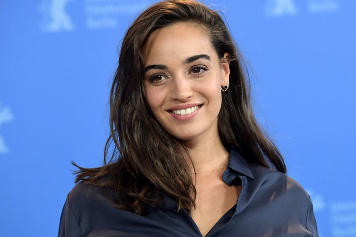 La jeune actrice genevoise Souheila Yacoub est l'un des "Shooting star", qui sera primée lors de la prochaine Berlinale. © KEYSTONE/EPA/JENS SCHLUETER