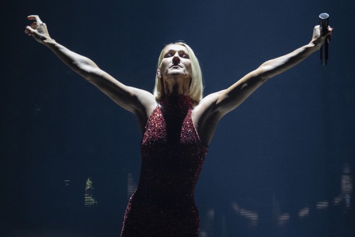 Céline Dion annule la fin de sa tournée nord-américaine pour des raisons de santé. La partie européenne, qui débute fin mai, est maintenue. (archives) © KEYSTONE/AP The Canadian Press/JACQUES BOISSINOT