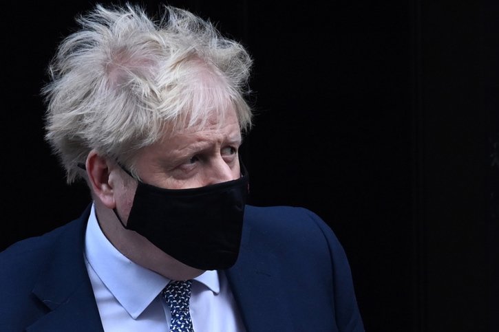 En pleine bourrasque, Boris Johnson s'apprête à annoncer des mesures pour réagir à la "Partygate" (Archives). © KEYSTONE/EPA/ANDY RAIN