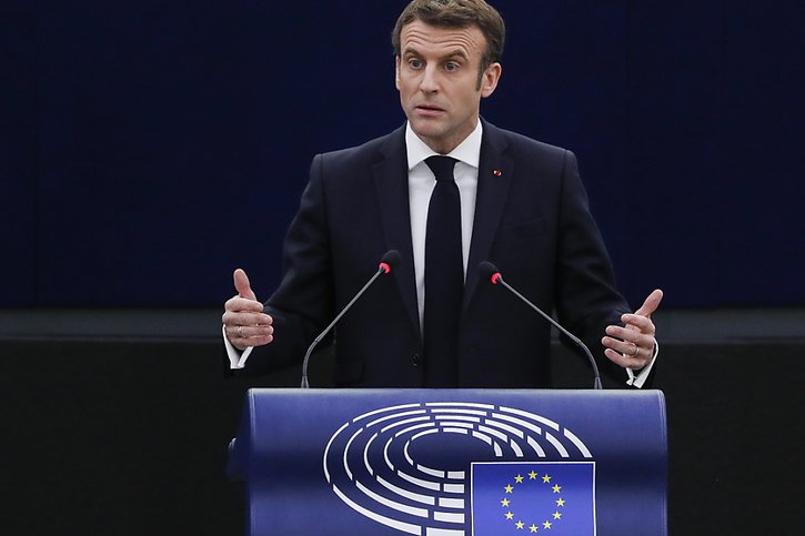 Emmanuel Macron s'est montré exigeant envers la Russie. © KEYSTONE/EPA/JULIEN WARNAND