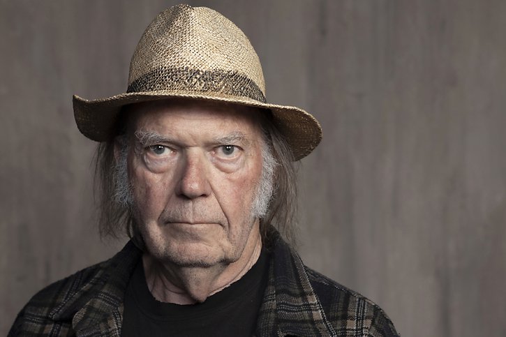 Spotify représente 60% des revenus de Neil Young générés par le streaming (archives). © KEYSTONE/AP/Rebecca Cabage