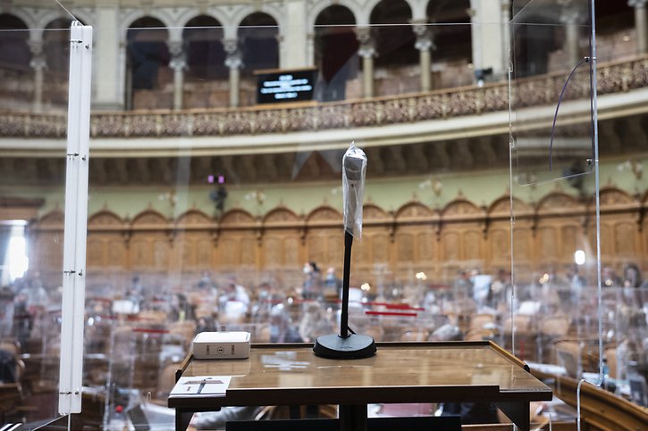 L'Assemblée fédérale doit disposer de plus de flexibilité pour réagir aux situations de crises (archives). © KEYSTONE/ALESSANDRO DELLA VALLE