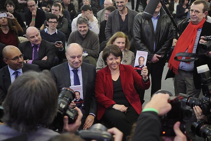 L'enquête contre Jean-Michel Baylet (au centre, avec la cravate, en 2012) est classée. © KEYSTONE/EPA/YOAN VALAT