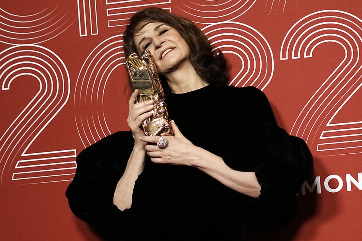 Valérie Lemercier a été récompensée pour "Aline", vrai-faux biopic qu'elle a consacré à la star internationale de la chanson Céline Dion. © KEYSTONE/AP/Thibault Camus