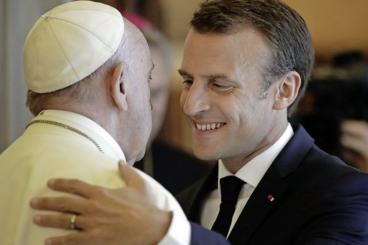 Le président Macron a rencontré par deux fois le pape François, en juin 2018 et en novembre 2021. Un geste envers l’électorat catholique?  © Keystone