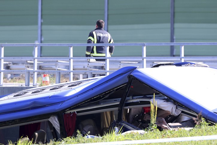 Onze personnes sont mortes dans l'accident d'un car polonais en Croatie, ont annoncé samedi matin les autorités croates. © KEYSTONE/AP