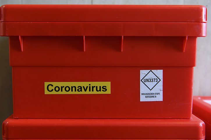 La Suisse a enregistré plus de quatre millions de cas de Covid-19 confirmés en laboratoire depuis février 2020 (image d'illustration). © KEYSTONE/ANTHONY ANEX