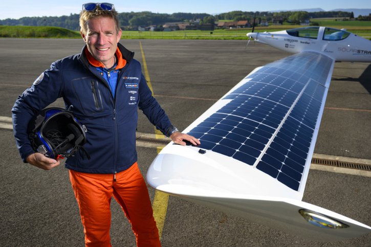 La mission ultime du projet SolarStratos et de son éco-explorateur Raphaël Domjan consiste à atteindre la stratosphère grâce à l'énergie solaire lors d'un vol qui durera entre six et huit heures. © Keystone/LAURENT GILLIERON