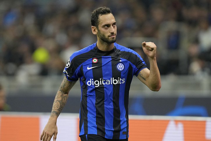 Calhanoglu a donné la victoire à l'Inter © KEYSTONE/AP/Antonio Calanni