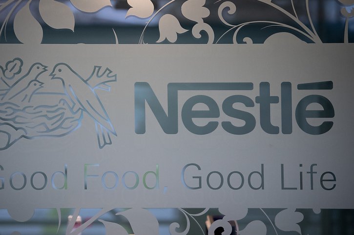 Cette vente intervient dans le cadre de la stratégie de recentrage de Nestlé. (Archives) © KEYSTONE/LAURENT GILLIERON
