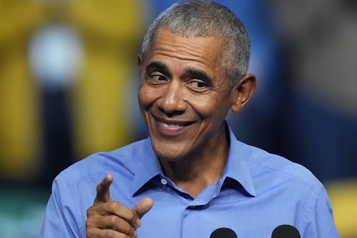 Barack Obama a appelé le "cousin Pookie" et l'"oncle Joe", enfoncés dans leur canapé, de se lever et "d'aller voter". © KEYSTONE/AP/Matt Rourke