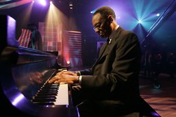 Mort du pianiste de jazz Ramsey Lewis à 87 ans