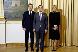 Cassis s’entretient avec Macron à Paris