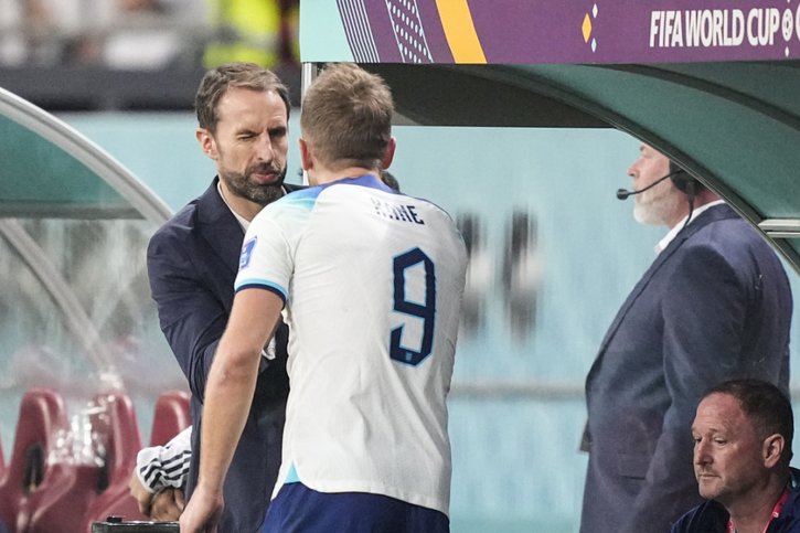 Le coach anglais Gareth Southgate ne pourra peut-être pas compter sur son capitaine Harry Kane contre les Américains. © KEYSTONE/AP/Martin Meissner